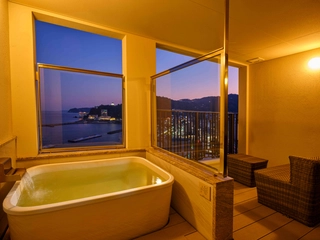 スカイフォース《イースト》｜熱海の夜景を眺めながら過ごす記念日旅行にも