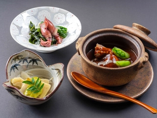 夕食 和食|季節の逸品やビーフシチューをお好みで