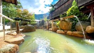 【杣人の湯】大露天風呂　夏