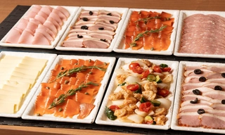 【朝食】バイキング料理 写真は一例