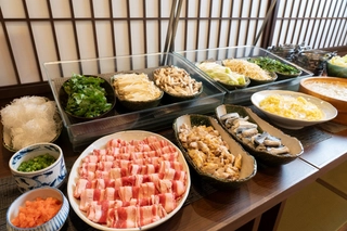 【夕食】鍋コーナー　写真は一例