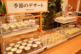 【夕食】デザートコーナー　写真は一例
