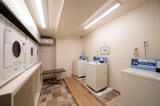 【施設】ランドリー 洗濯機:無料/乾燥機:20分100円