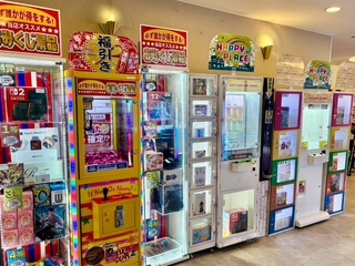 大浴場近くには、ゲームコーナーがあり、お子様から大人までご家族やグループで楽しめるラインナップです。