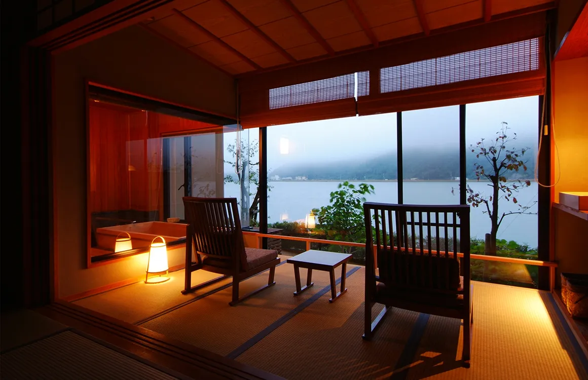 写真：客室から見る円山川