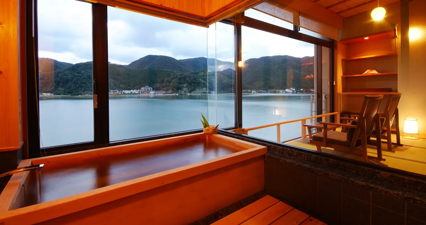 写真:檜展望風呂