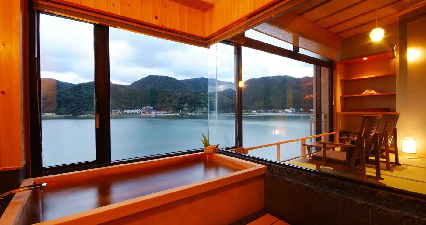 写真:檜展望風呂