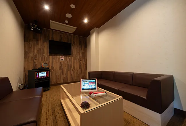 写真:カラオケボックス