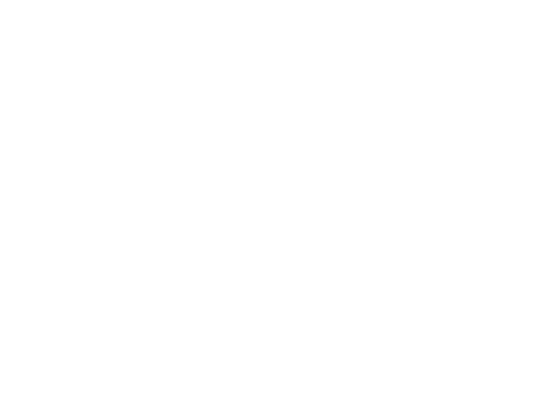 「花」とは、芸術の根本にある、観るものの感動を呼び起こすもの。また、再び来たいと思わせること。と「花伝書」の中では解いています。人は予想だにしていなかったことをふと見ると、驚き、感動します。見た目は楚々としていても、さりげなく、人に感動していただく工夫こそが、「秘すれば花なり」の真髄と考えます。私どもの宿は、この「花伝書」の教えの一部「抄」を、宿のあり方、おもてなしの心とし、お客様に感動していただき、屋号を「花伝抄」とさせて頂きました。お客様に感動と喜びをご提供できるよう日々邁進しております。