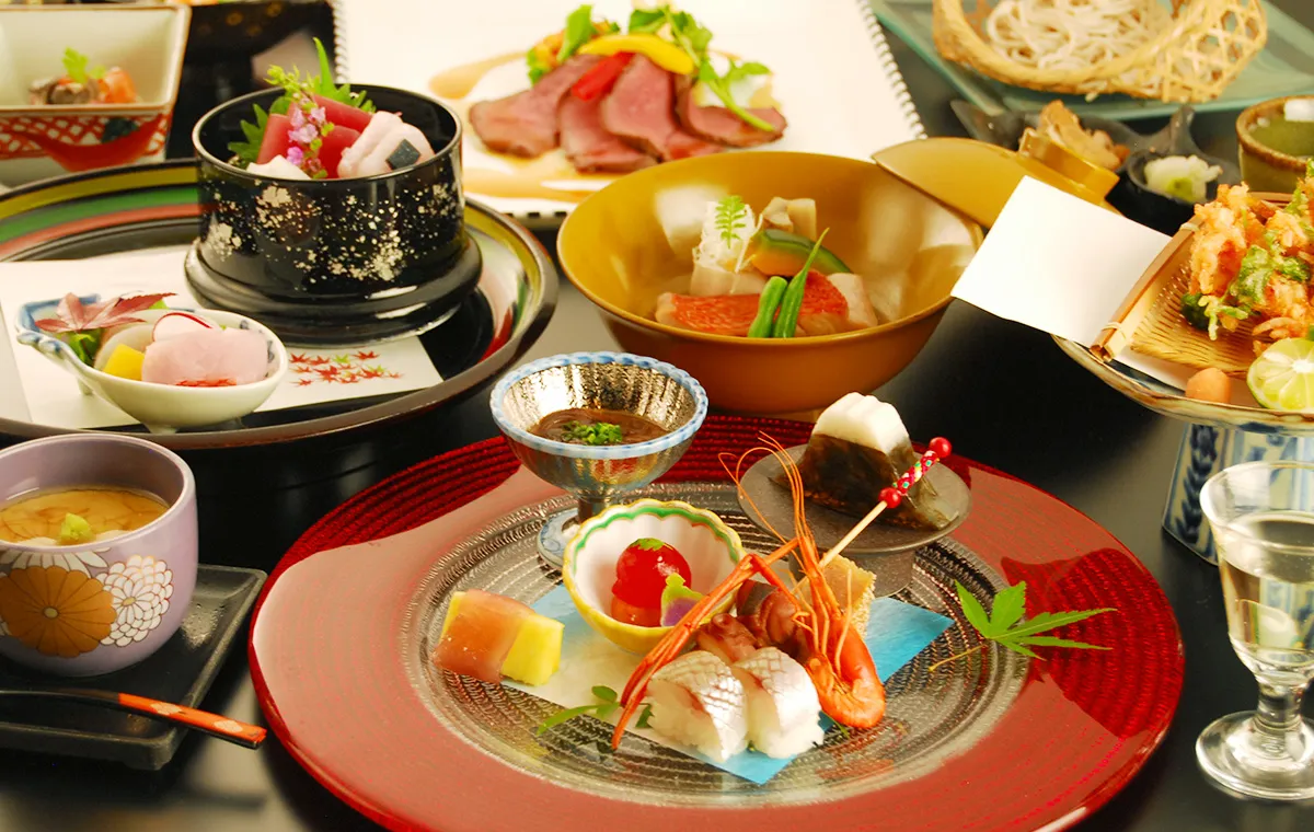 修善寺ならではの旬を生かしたお好みで選ぶ趣肴会席・月替わり・夕食