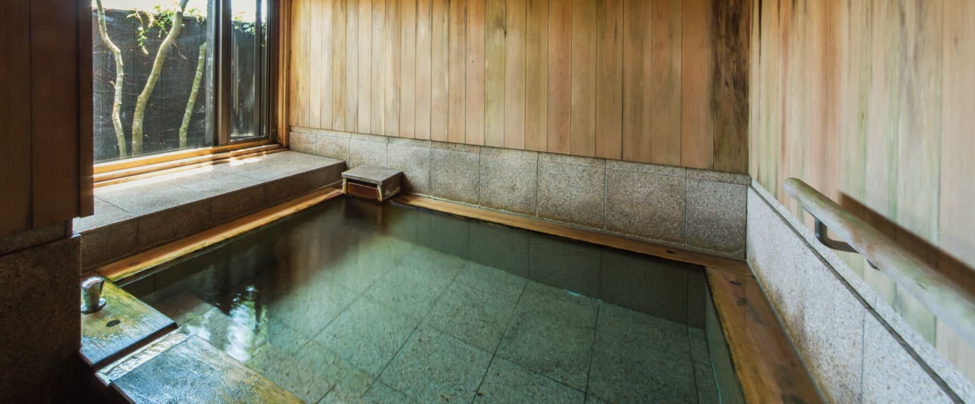 秋水:温泉かけ流し内風呂