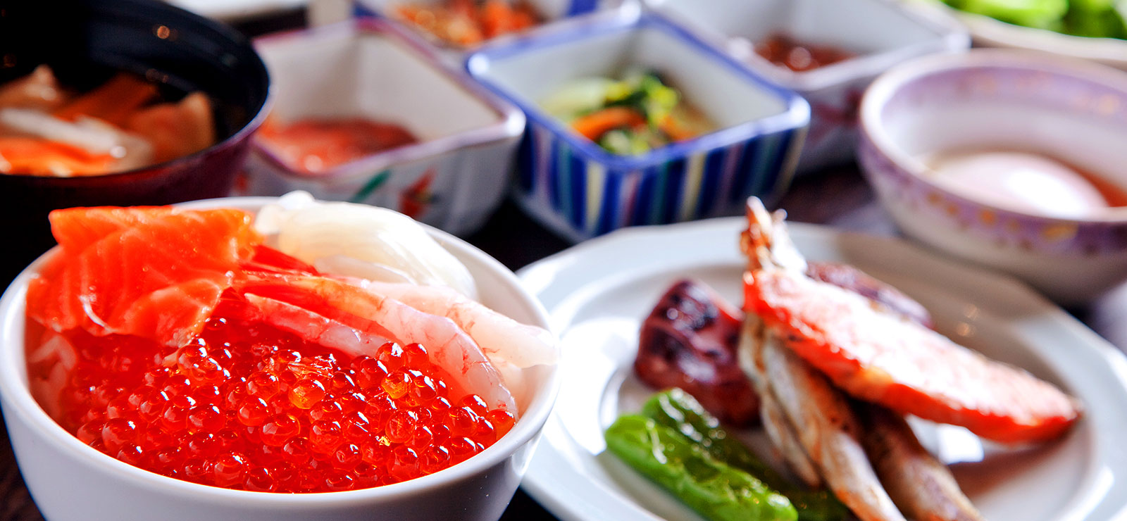 盛り放題の海鮮丼イメージ画像