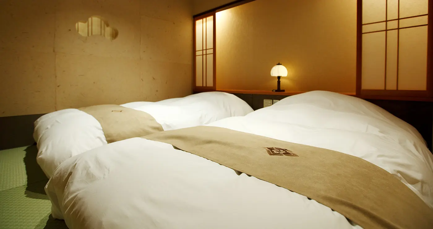 写真:和ベッドのある寝室