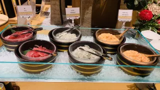 漁港で仕入れた日本海の新鮮な魚介類,朝食,お好み海鮮丼,約70種類の和洋バイキング,味めぐり小鉢横丁